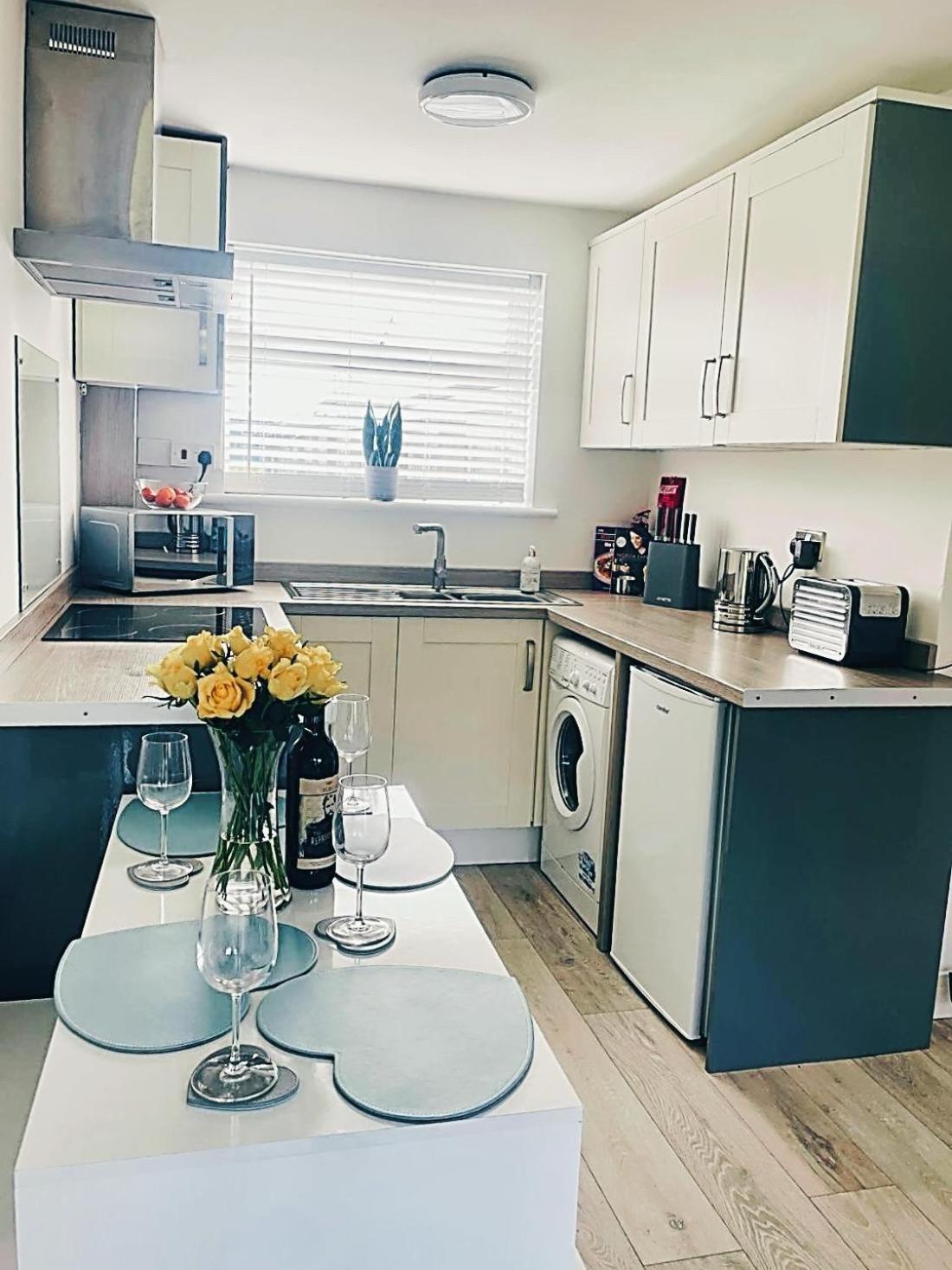 Look No Further Gorgeous Newly Renovated Contemporary Chalet Sandown Bay Holiday Centre Exteriér fotografie